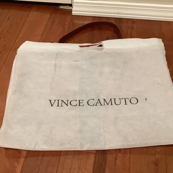 Vince Camuto tote - Picture 6 of 7